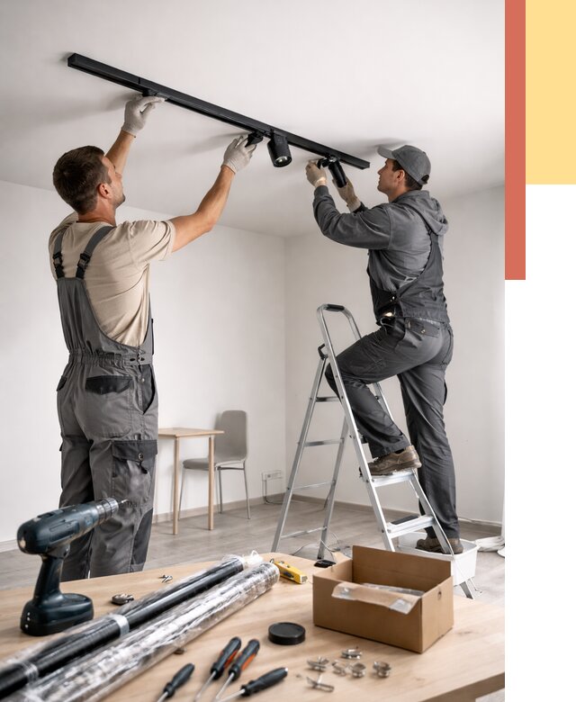 Установка трековых светильников в натяжной потолок в Луге от 4330 руб. | ОТДЕЛОЧНИК-Лга